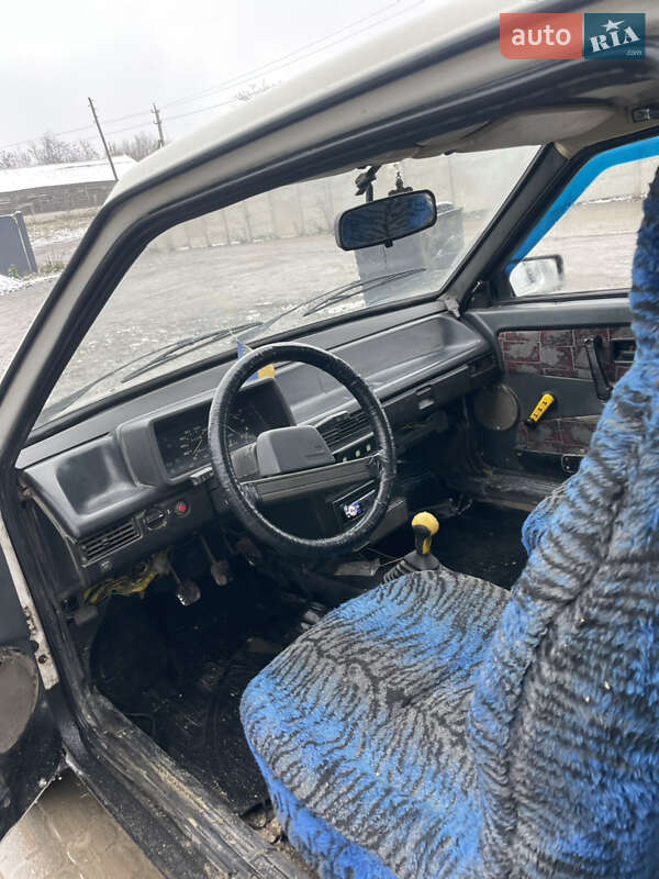 Хэтчбек ВАЗ / Lada 2108 1992 в Белогорье фото 8 Хэтчбек ВАЗ / Lada 2108 1992 в Белогорье