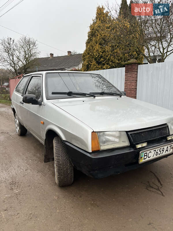 Хэтчбек ВАЗ / Lada 2108 1991 в Львове фото 2 Хэтчбек ВАЗ / Lada 2108 1991 в Львове