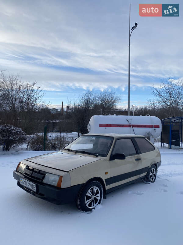 Хетчбек ВАЗ / Lada 2108 1987 в Запоріжжі фото 3 Хетчбек ВАЗ / Lada 2108 1987 в Запоріжжі