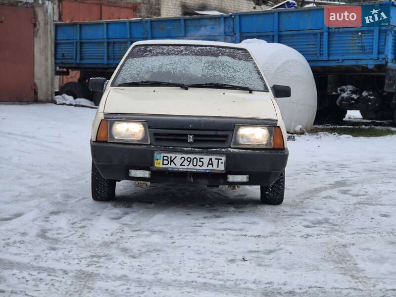 Хэтчбек ВАЗ / Lada 2108 1987 в Днепре
