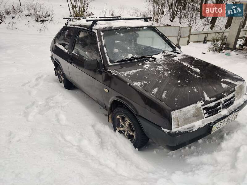 Хэтчбек ВАЗ / Lada 2108 1995 в Кременце фото Хэтчбек ВАЗ / Lada 2108 1995 в Кременце