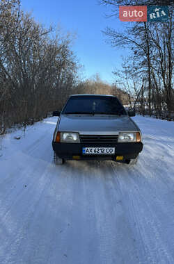 Хетчбек ВАЗ 2108 1987 в Валках