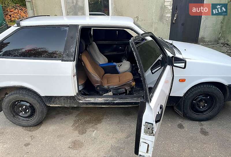 Хэтчбек ВАЗ / Lada 2108 1988 в Харькове фото 3 Хэтчбек ВАЗ / Lada 2108 1988 в Харькове