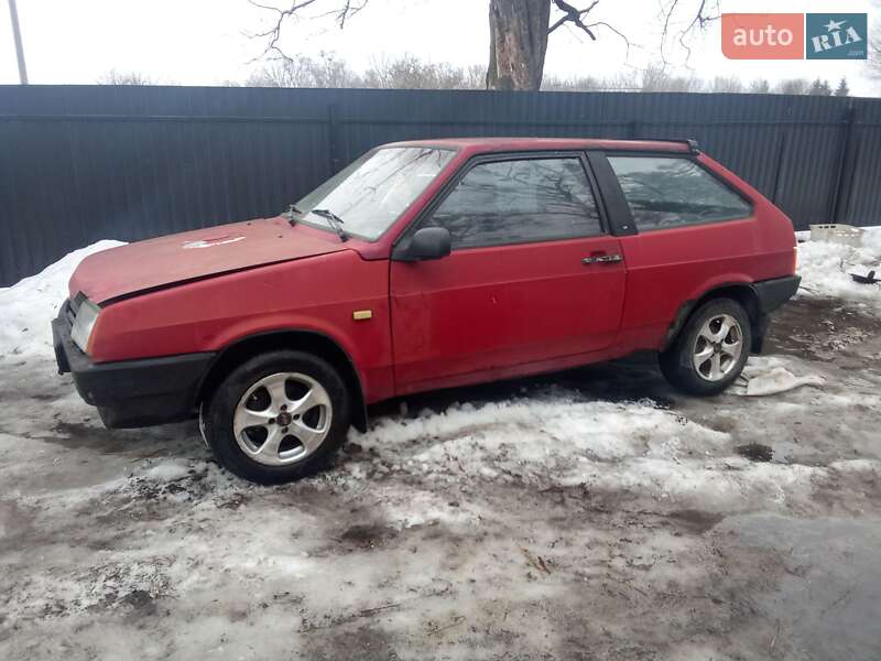 Хэтчбек ВАЗ / Lada 2108 1992 в Буске фото Хэтчбек ВАЗ / Lada 2108 1992 в Буске