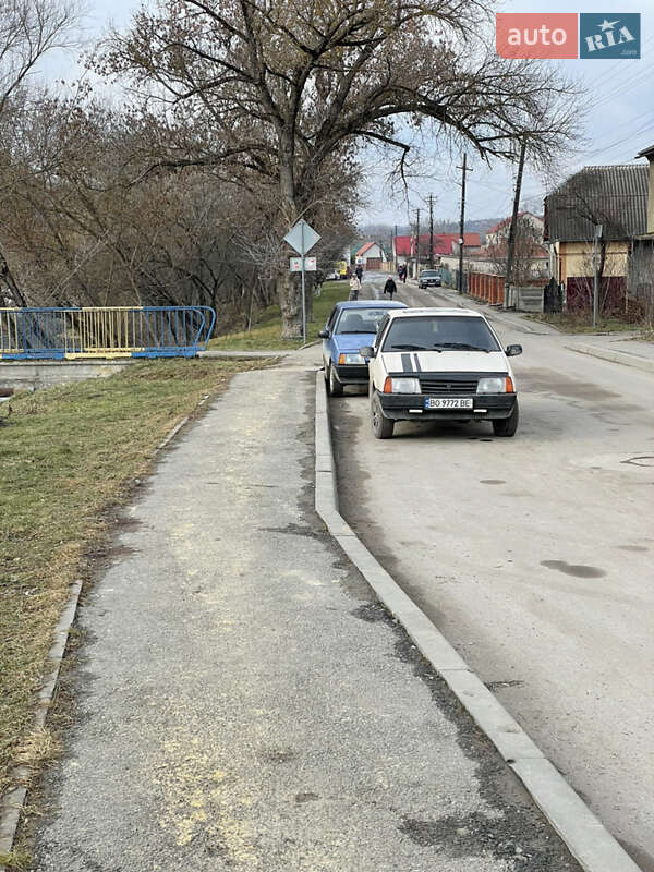 Хэтчбек ВАЗ / Lada 2108 1988 в Чорткове фото 5 Хэтчбек ВАЗ / Lada 2108 1988 в Чорткове