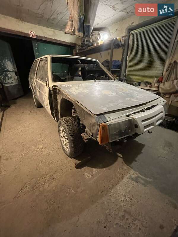 Хэтчбек ВАЗ / Lada 2108 1990 в Пустомытах фото 5 Хэтчбек ВАЗ / Lada 2108 1990 в Пустомытах