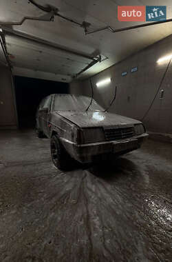 Хэтчбек ВАЗ 2108 1991 в Верховине