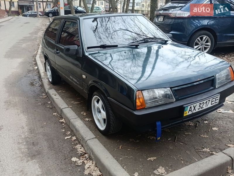 Хэтчбек ВАЗ / Lada 2108 2000 в Днепре