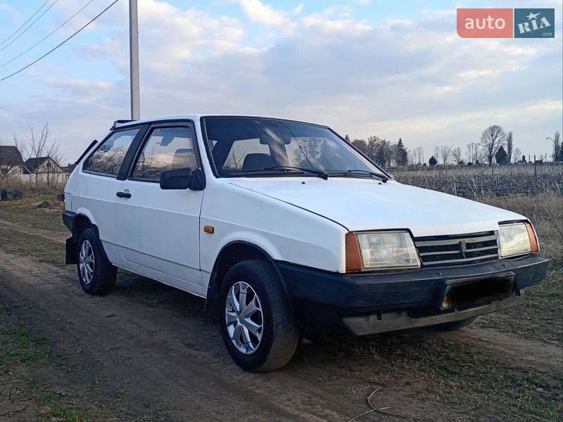 Хэтчбек ВАЗ / Lada 2108 1992 в Калиновке