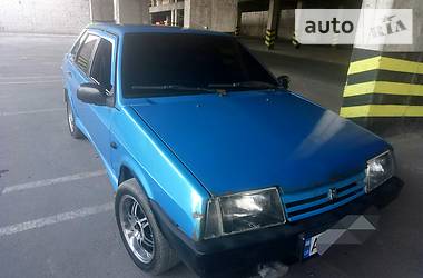 Седан ВАЗ / Lada 21099 2000 в Киеве