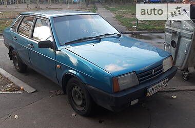Седан ВАЗ / Lada 21099 1998 в Києві