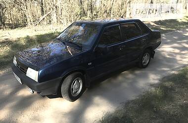 Седан ВАЗ 21099 2004 в 
