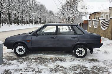 Седан ВАЗ / Lada 21099 2001 в Купянске