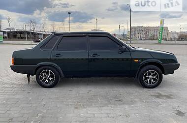 Седан ВАЗ / Lada 21099 2002 в Хмельницком