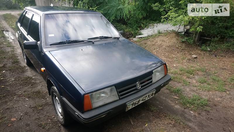 Седан ВАЗ / Lada 21099 1998 в Купянске