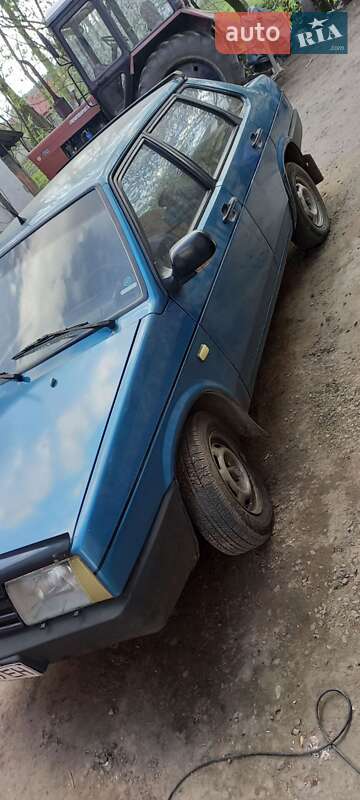 Седан ВАЗ / Lada 21099 2001 в Городке