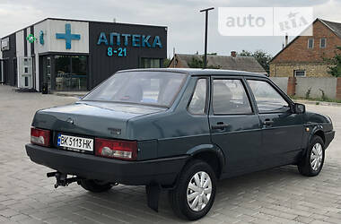 Седан ВАЗ / Lada 21099 2005 в Луцьку
