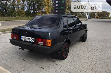 Седан ВАЗ / Lada 21099 2004 в Черновцах