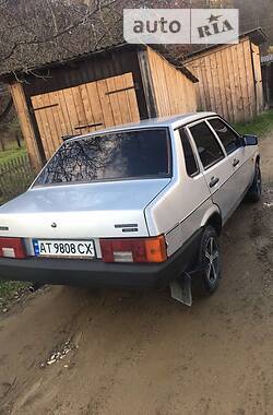 Седан ВАЗ / Lada 21099 2003 в Косове