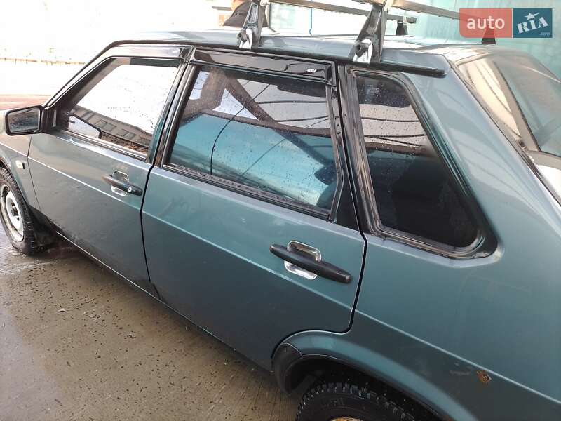 Седан ВАЗ / Lada 21099 2001 в Луцке