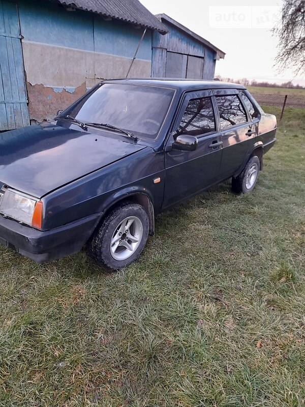 Седан ВАЗ / Lada 21099 2003 в Калуші