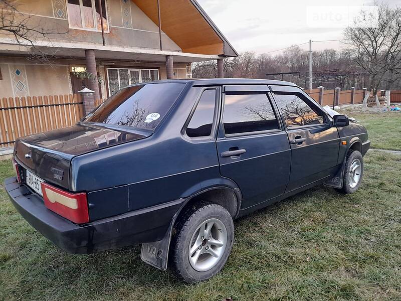 Седан ВАЗ / Lada 21099 2003 в Калуші