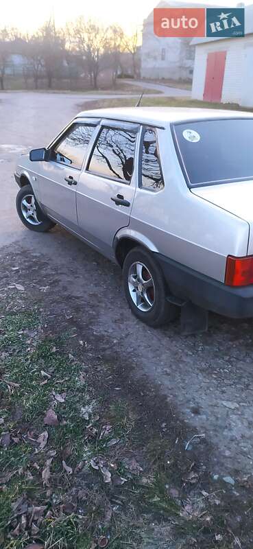 Седан ВАЗ / Lada 21099 2005 в Глобиному