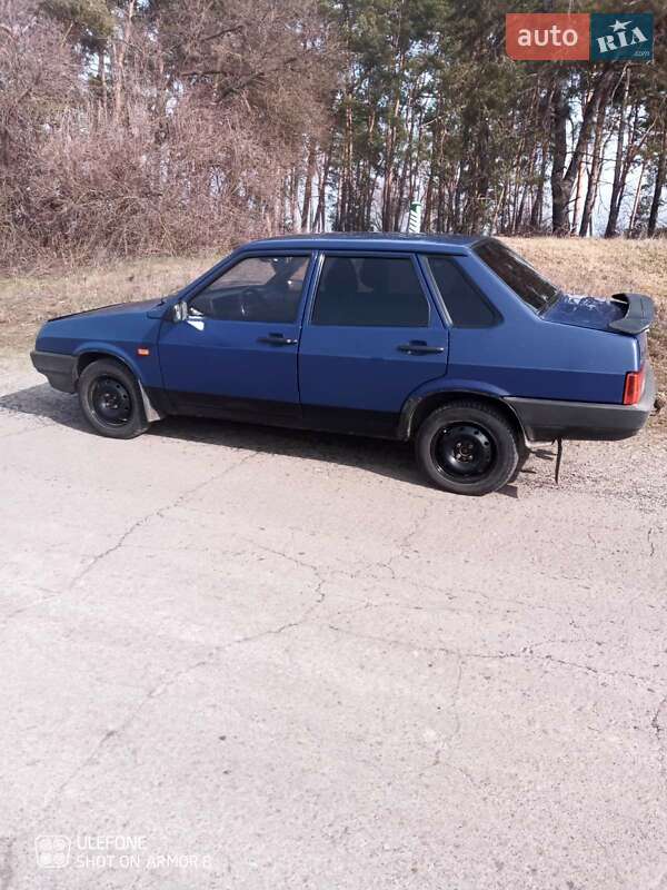 Седан ВАЗ / Lada 21099 2004 в Черкассах