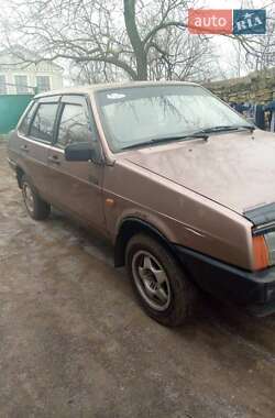Седан ВАЗ / Lada 21099 1995 в Веселинове