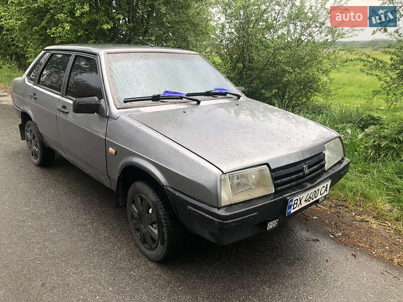 Седан ВАЗ / Lada 21099 1992 в Полонному