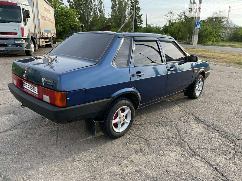 Седан ВАЗ / Lada 21099 2004 в Миколаєві