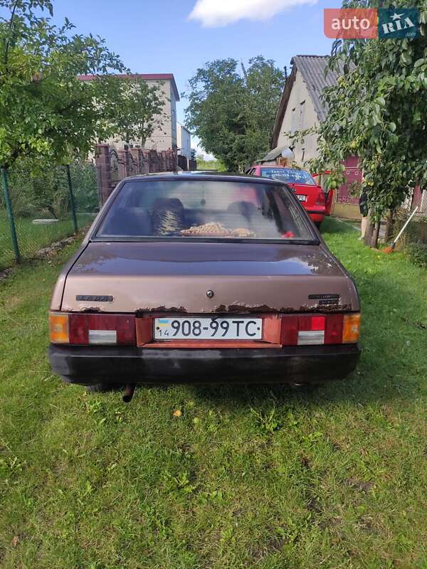 Седан ВАЗ / Lada 21099 1993 в Золочеве