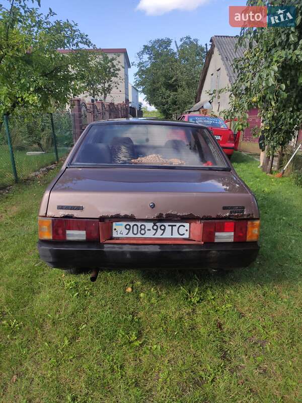 Седан ВАЗ / Lada 21099 1993 в Золочеве