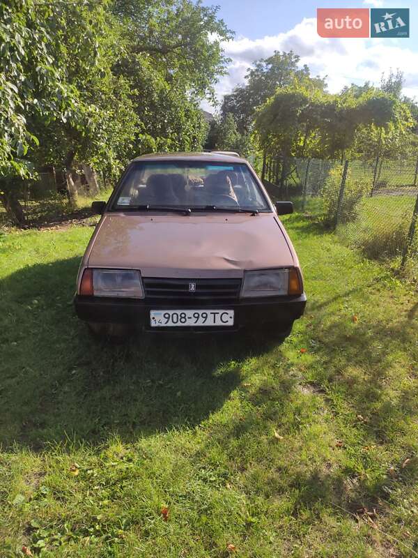 Седан ВАЗ / Lada 21099 1993 в Золочеве