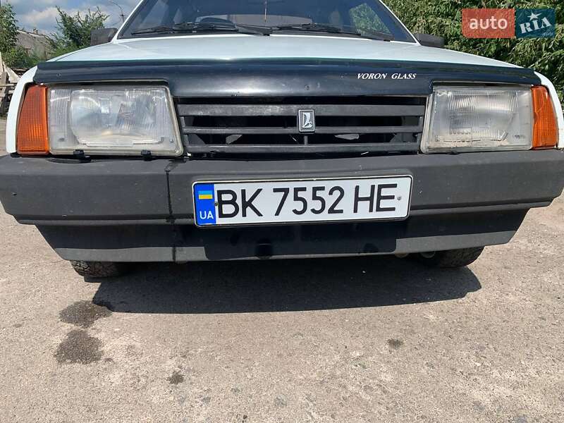 Седан ВАЗ / Lada 21099 2000 в Дубні