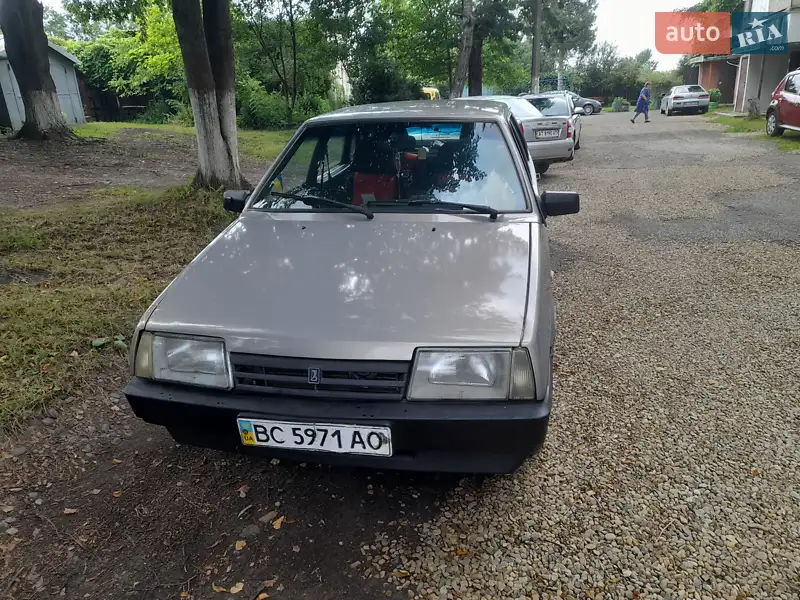 ВАЗ / Lada 21099