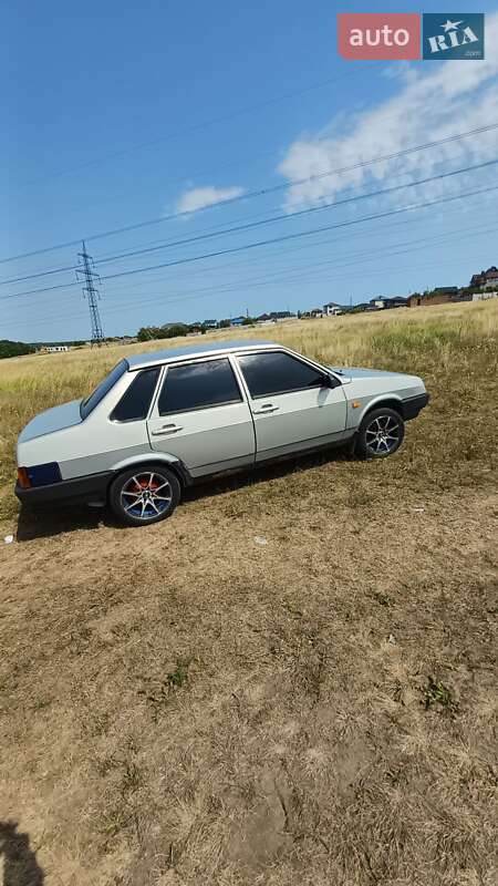 Седан ВАЗ / Lada 21099 2009 в Дніпрі