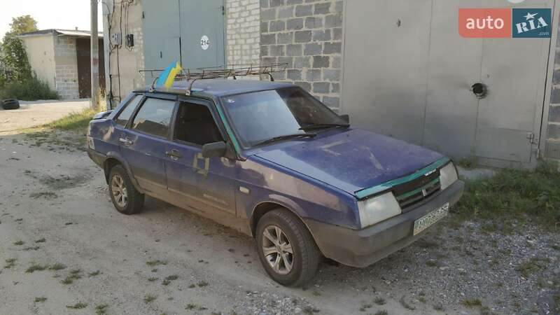Седан ВАЗ / Lada 21099 1999 в Харькове