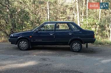 Седан ВАЗ / Lada 21099 2004 в Царичанке