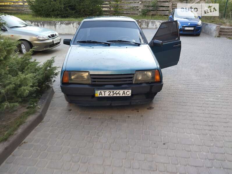 Седан ВАЗ / Lada 21099 2000 в Николаеве
