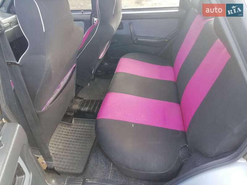 Седан ВАЗ / Lada 21099 2004 в Одессе