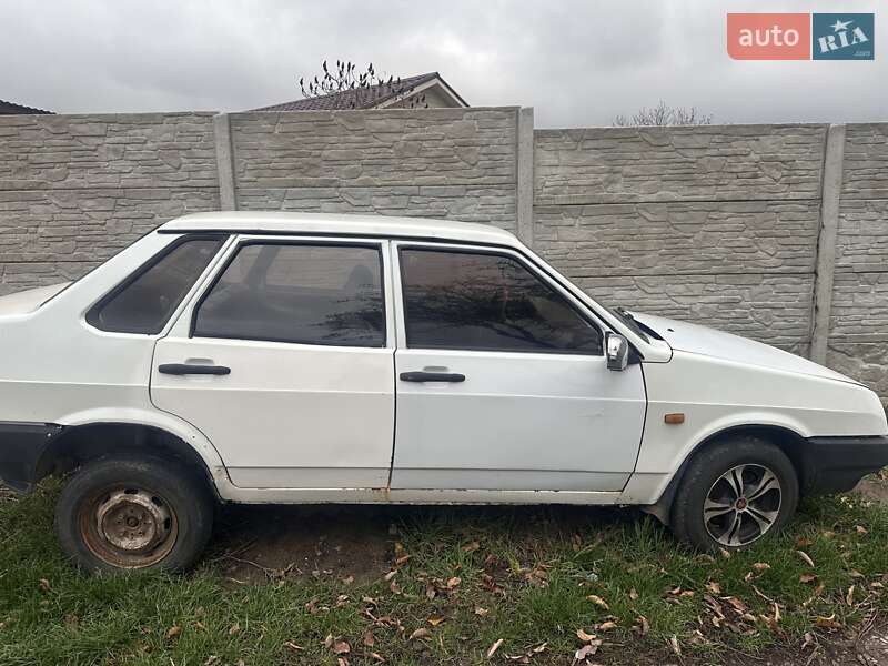 Седан ВАЗ / Lada 21099 1993 в Полтаве фото 4 Седан ВАЗ / Lada 21099 1993 в Полтаве