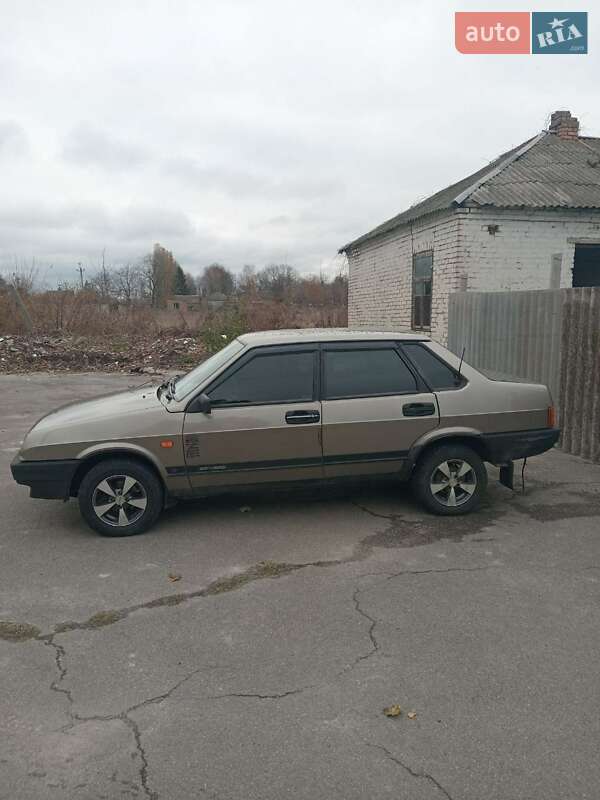 Седан ВАЗ / Lada 21099 2002 в Нікополі
