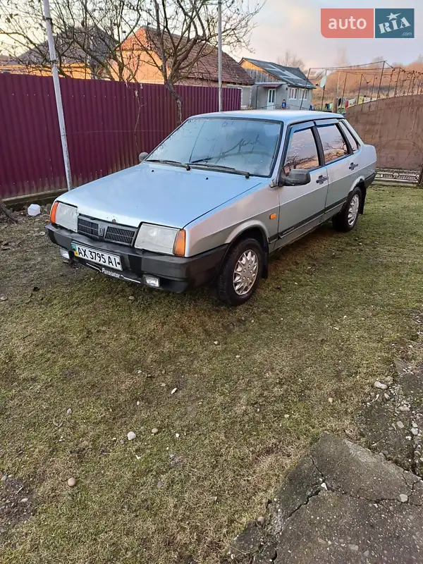 ВАЗ / Lada 21099