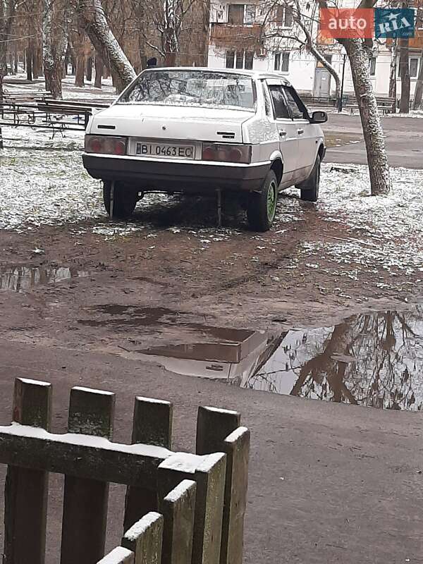 Седан ВАЗ / Lada 21099 2002 в Остер