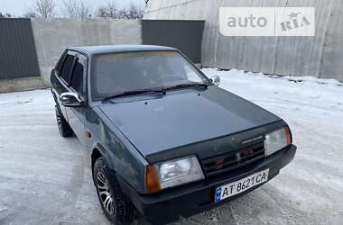 Седан ВАЗ / Lada 21099 2000 в Косові