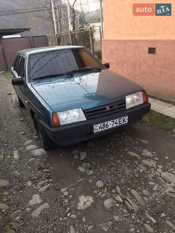Седан ВАЗ / Lada 21099 2001 в Сваляві