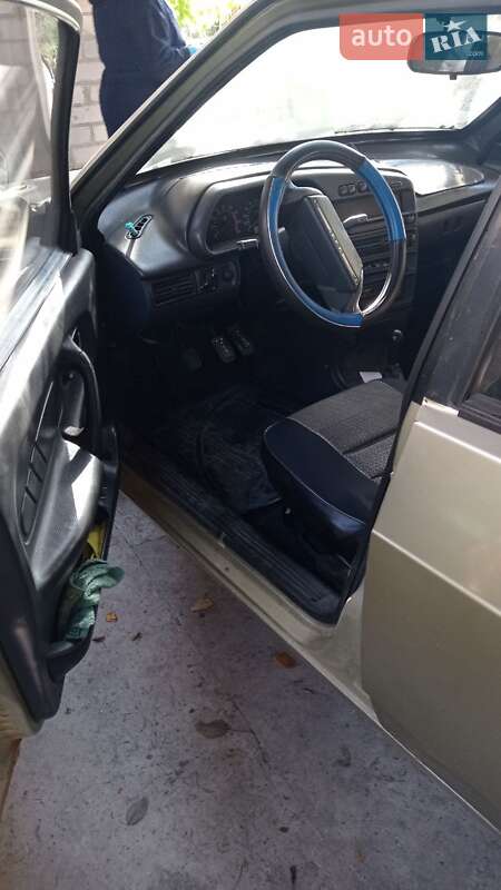 Седан ВАЗ / Lada 21099 2001 в Кропивницком