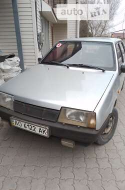 Седан ВАЗ / Lada 21099 2001 в Дніпрі