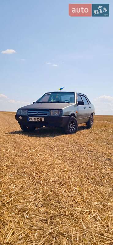 Седан ВАЗ / Lada 21099 1992 в Первомайске
